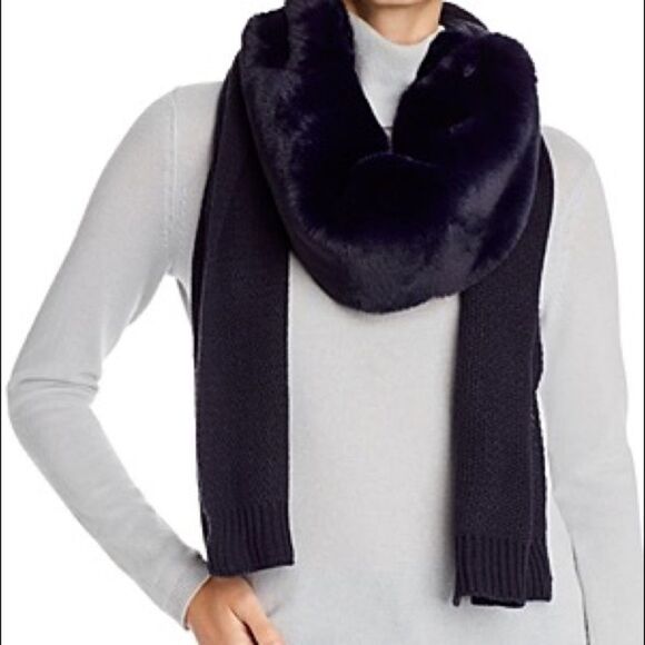 Echo
Faux Fur Knit Scarf - Picture 2 of 3